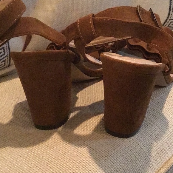 Chase + Chloe camel ankle buckle NWOT - Picture 3 of 5